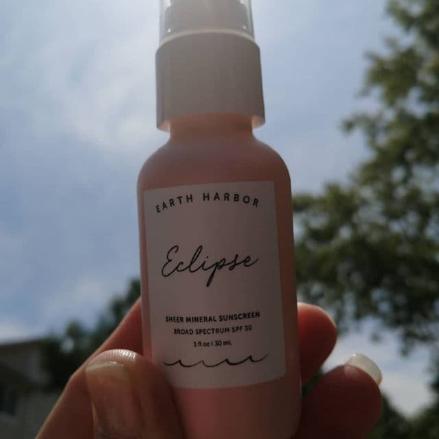 Earth Harbor Naturals Eclipse Sheer Mineral Sunscreen Broad Spectrum SPF 50 review photo by beautywithdanni