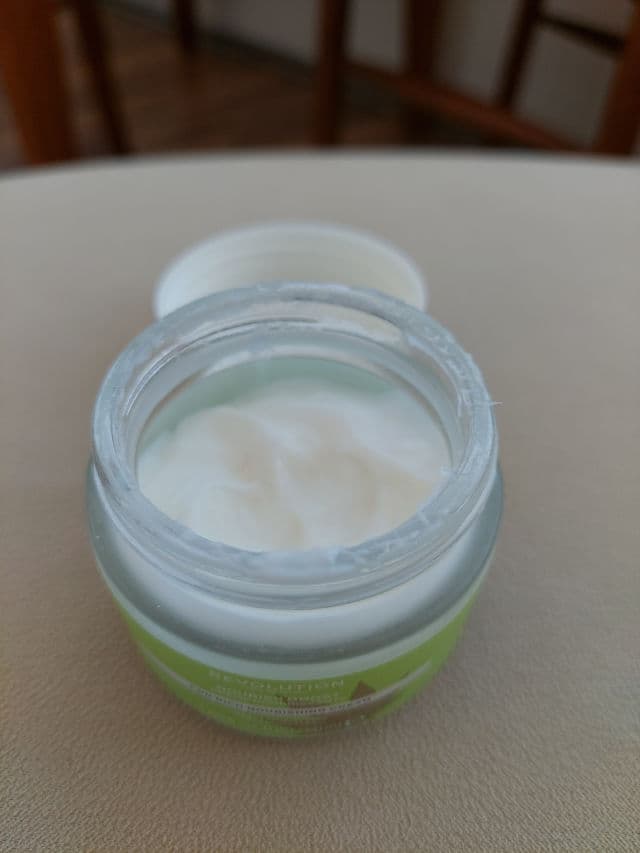 Revolution Beauty CBD Nourish Boost Cream review photo by bengumochi