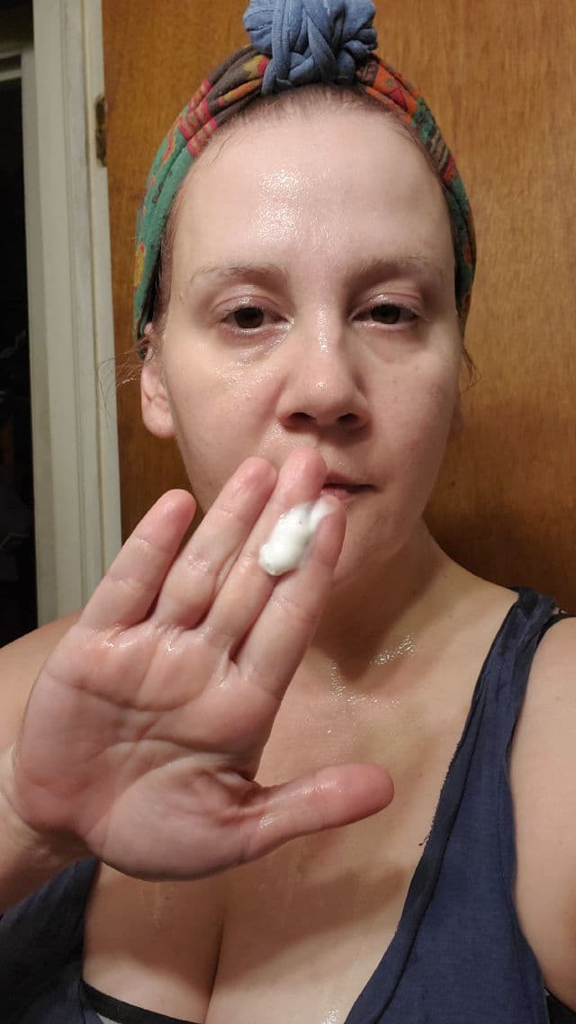 INNISFREE Jeju Volcanic Pore Cleansing Foam review photo by beautybonnebeth