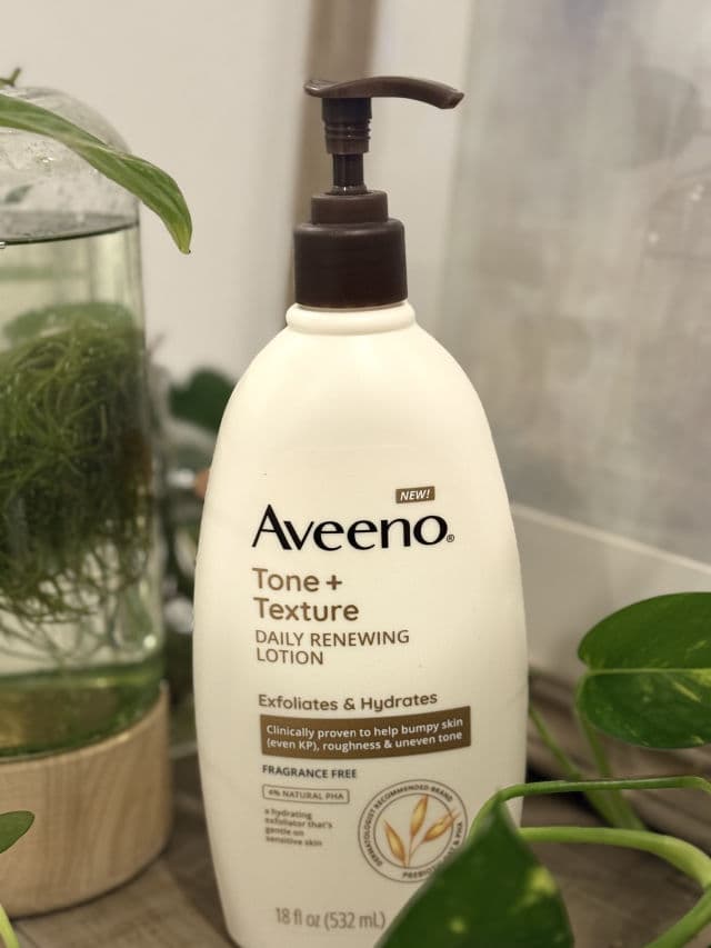 Aveeno Tone + Texture Daily Renewing Body Lotion review photo by jenni5