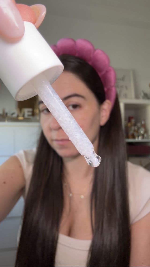 Meisani Glow Drops Vitamin C Serum review photo by Iriatopsecret