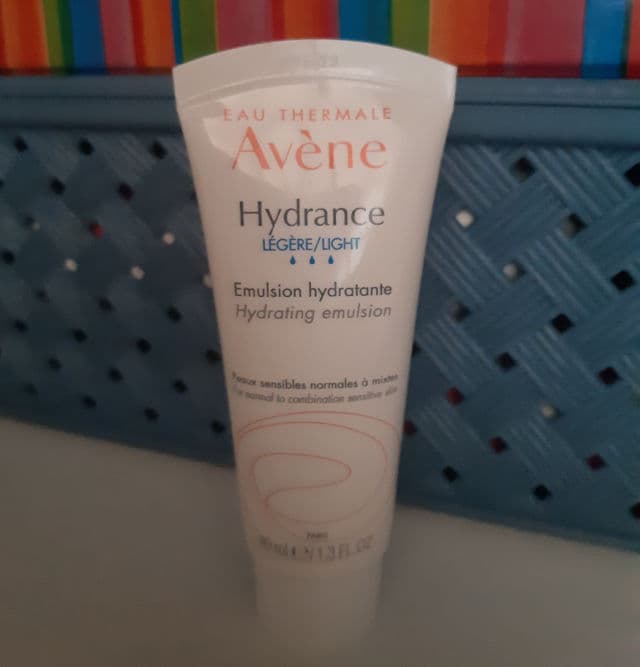 Avene Hydrance Light Hydrating Emulsion review photo by chiarapage