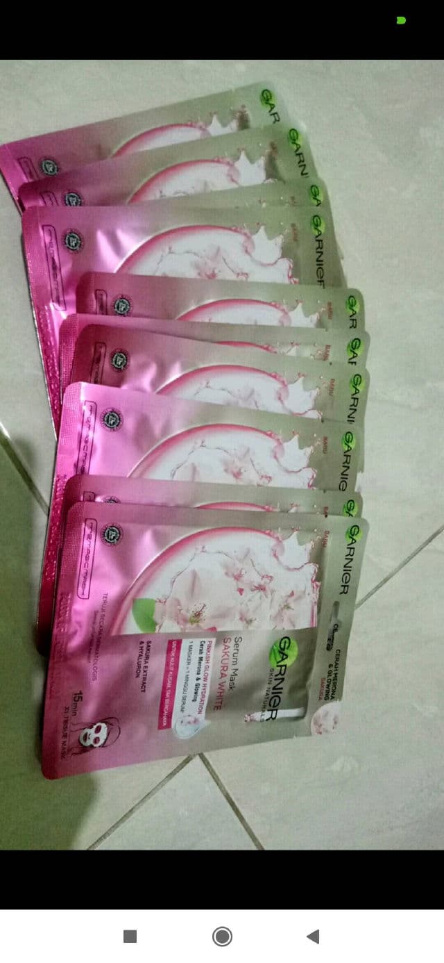 Garnier Sakura White Serum Sheet Mask review photo by dellaariezta