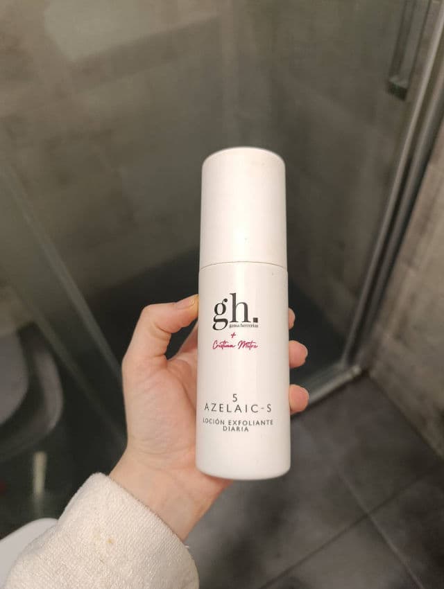 Gema Herrerias 5 Azelaic-S review photo by silxena