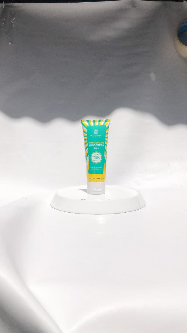 Azarine Hydrasoothe Sunscreen Gel SPF45+++ review photo by ditaputri