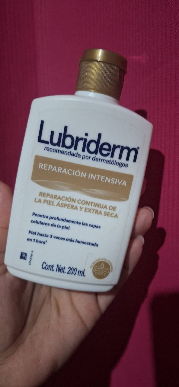 Lubriderm Reparación Intensiva review photo by BelaBellezza
