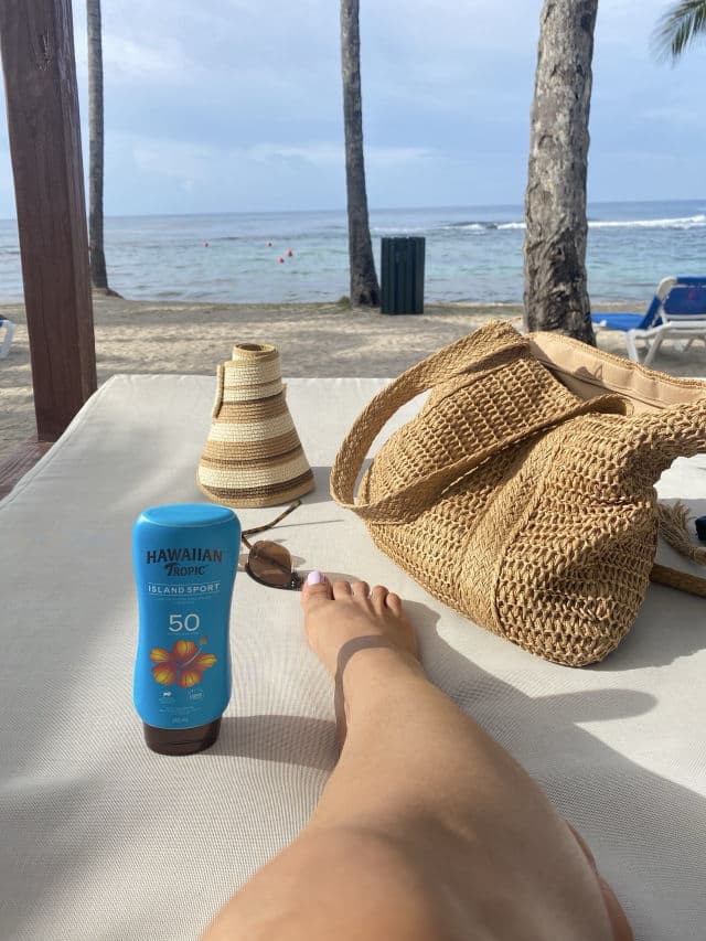 Hawaiian Tropic Island Tropic Sport Sunscreen Lotion SPF30 review photo by pristin