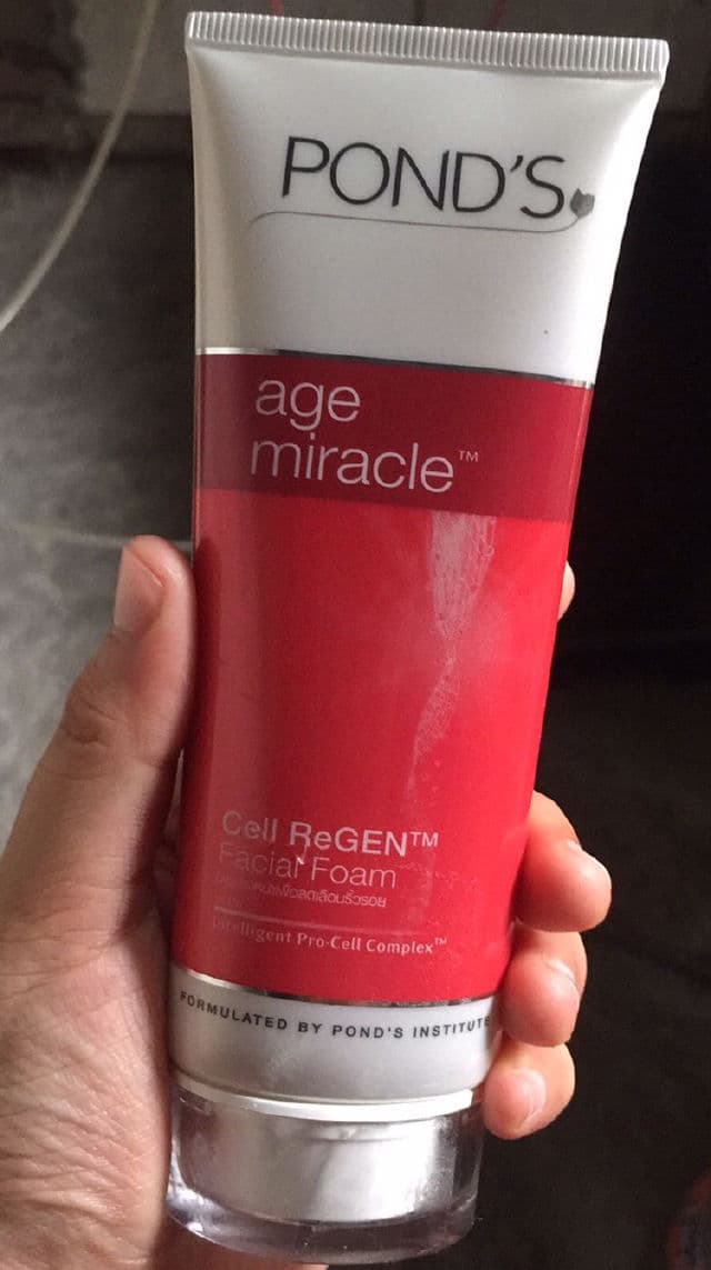 Pond's Age Miracle Facial Wash Cell Regen review photo by fatimazzz