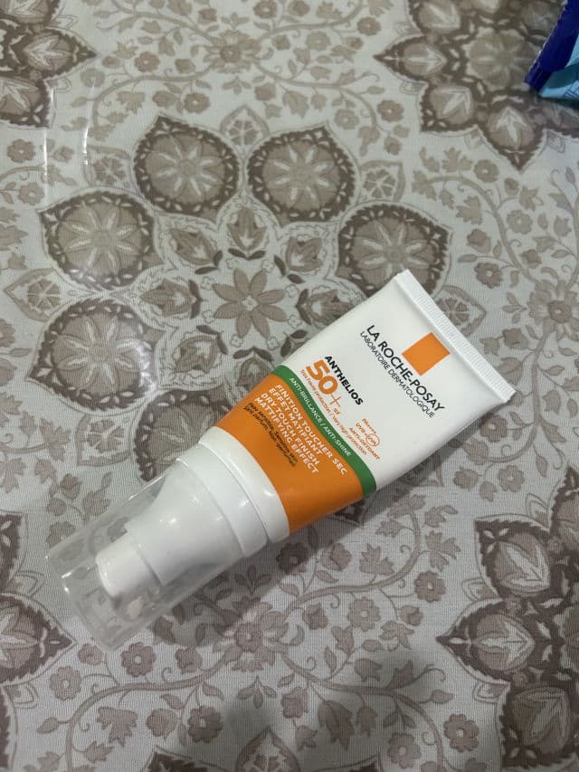 La Roche-Posay Anthelios XL Dry Touch SPF50+ Sunscreen For Oily Skin review photo by ChanelyCarvajal