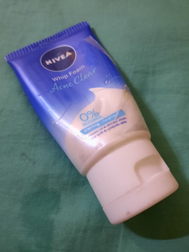 Nivea Whip Foam Acne Clear 0% Alcohol review photo by girlg