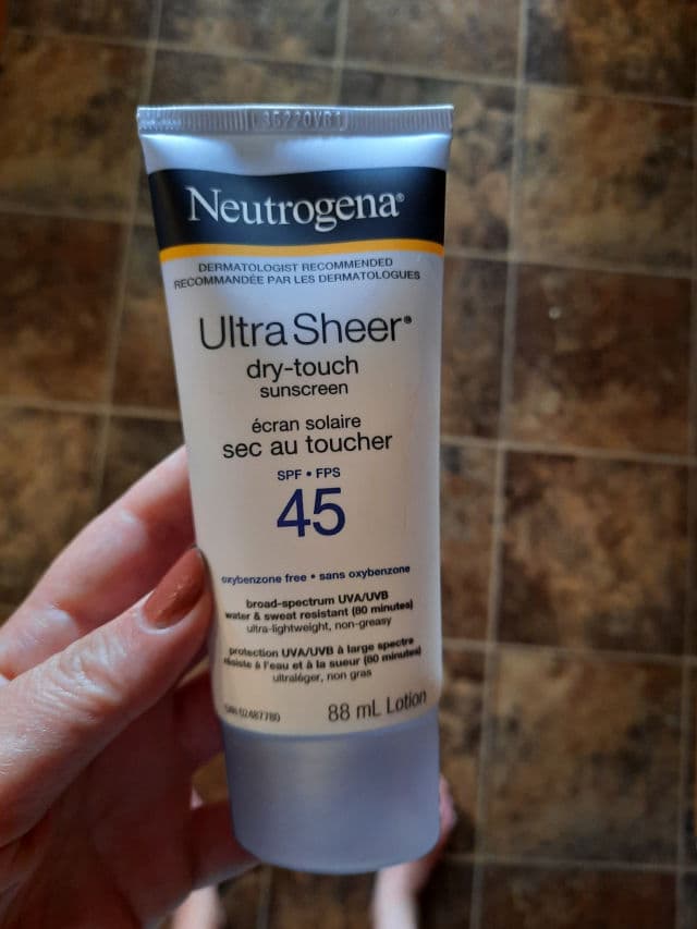 Neutrogena Ultra Sheer® Dry-Touch Sunscreen Broad Spectrum SPF 45 review photo by groundedlook