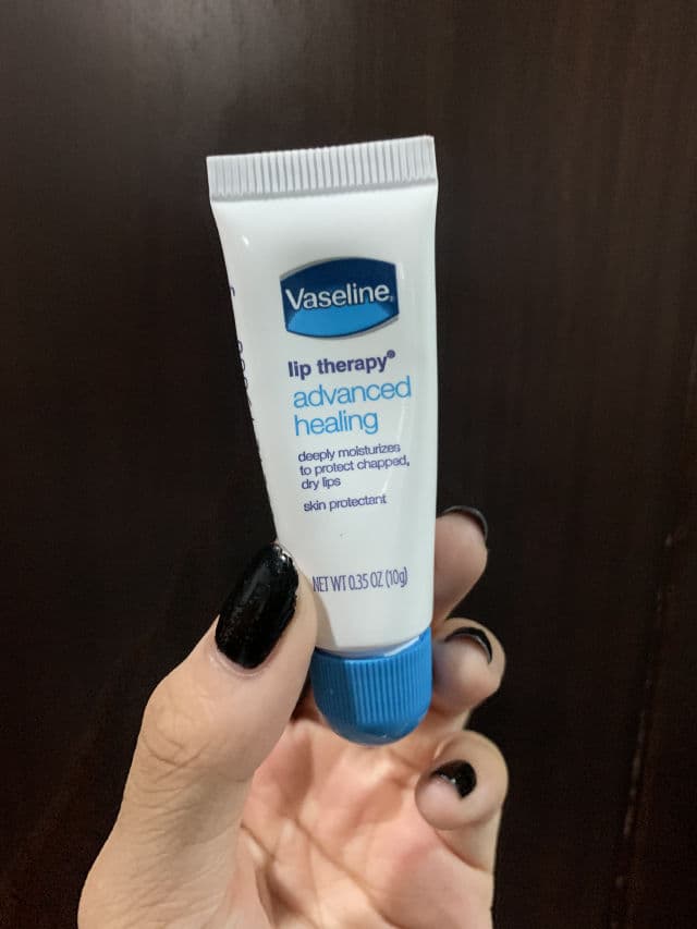 Vaseline Lip Therapy Advanced Healing Tube review photo by jinnaee