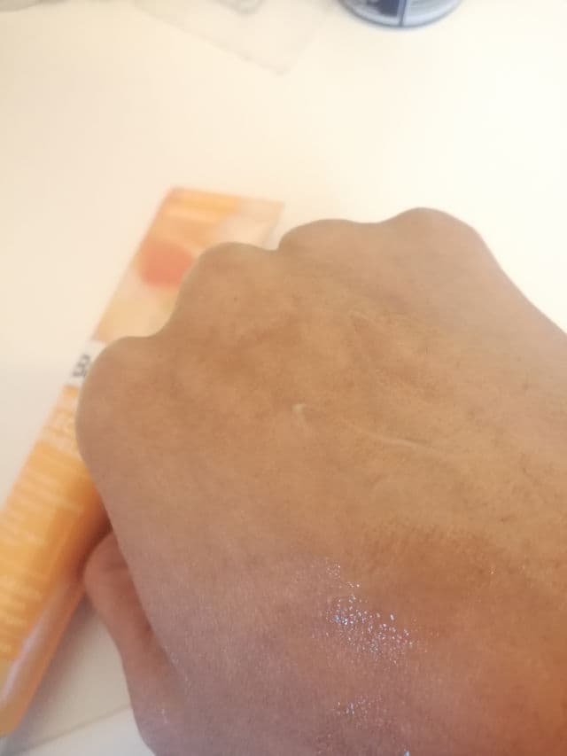 Balea Spezialpflege Dunkle Flecken Aufheller review photo by lalemura