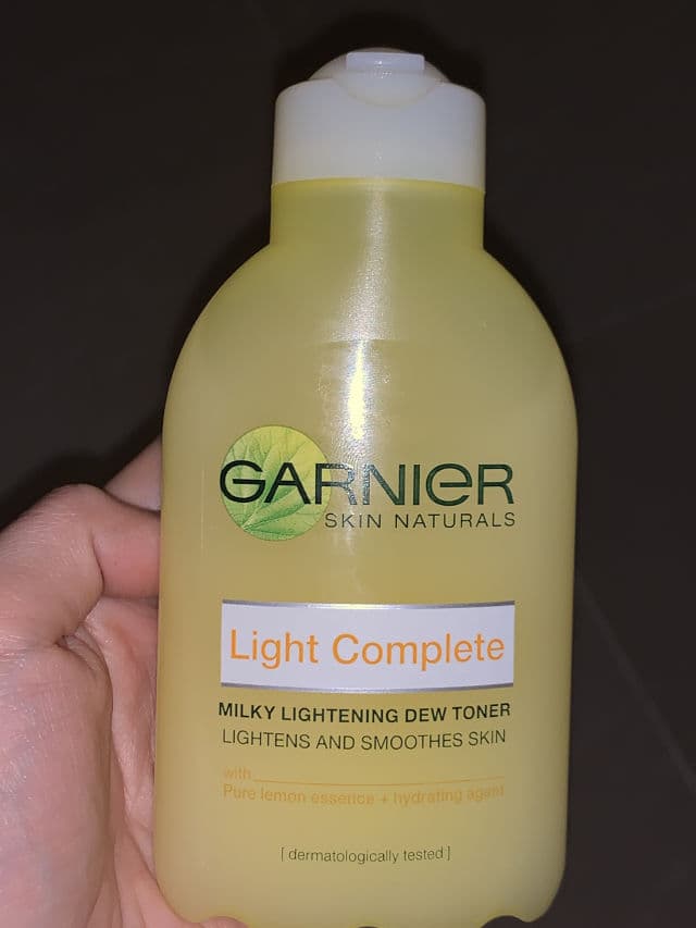 Garnier Light Complete Milky Lightening Dew Toner review photo by akitaash