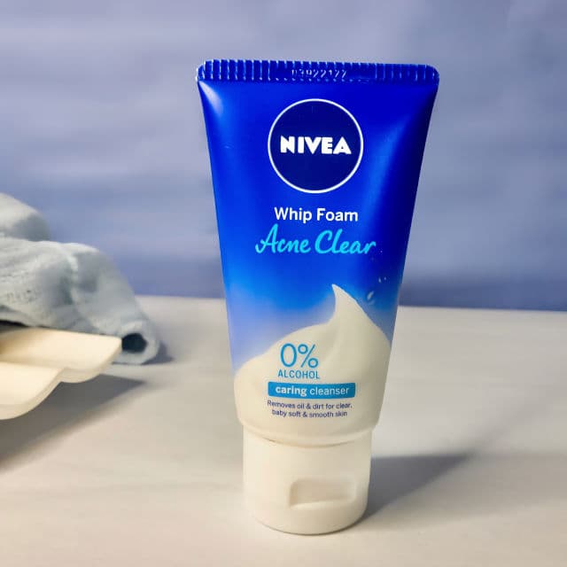 Nivea Whip Foam Acne Clear 0% Alcohol review photo by lzbthbrnls