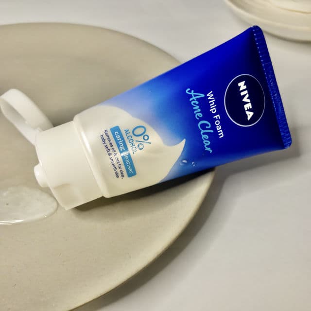Nivea Whip Foam Acne Clear 0% Alcohol review photo by lzbthbrnls