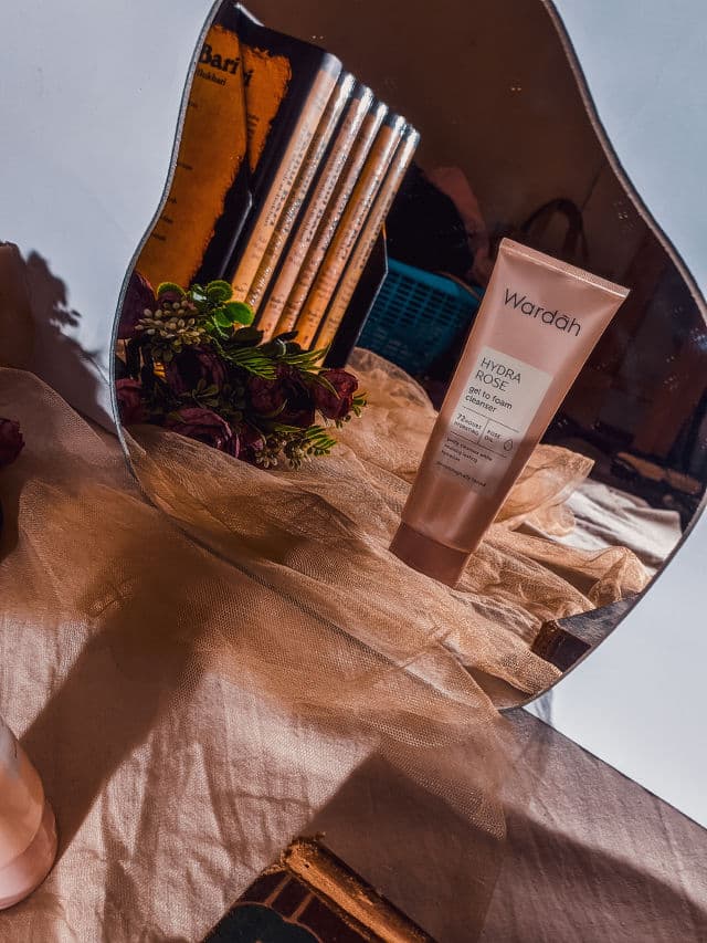 Wardah Hydra Rose Gel-to-Foam Cleanser review photo by nimbus2000