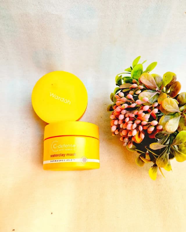 Wardah C-Defense Waterclay Mask review photo by ninnalinggasari