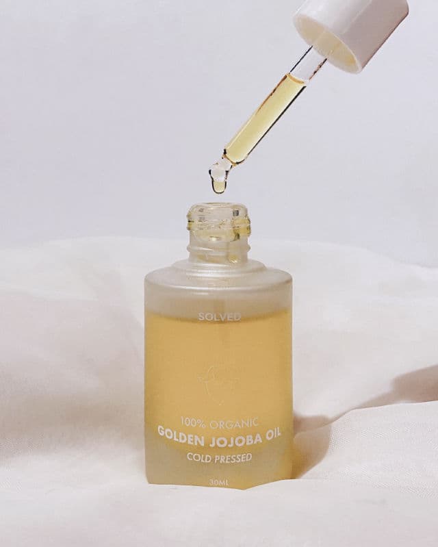 Solved Skincare 100% Organic Golden Jojoba Oil review photo by occasionallyskincare