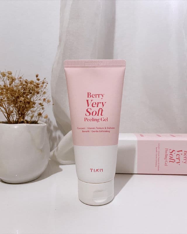 TIAM Berry Very Soft Peeling Gel review photo by occasionallyskincare