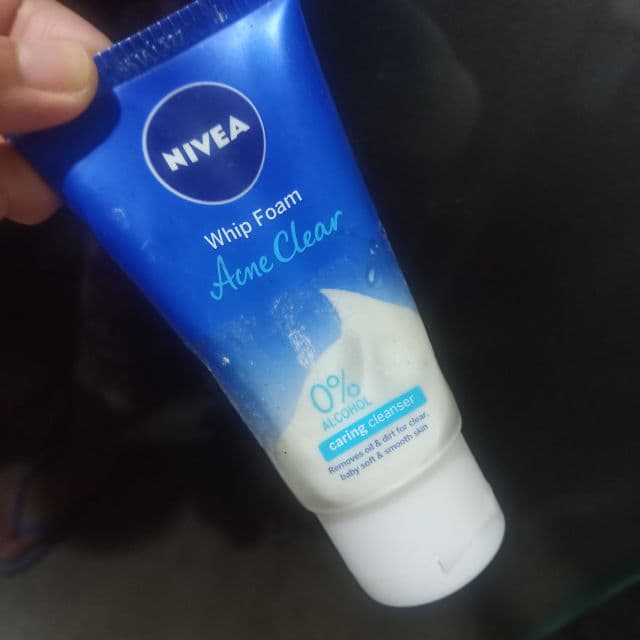 Nivea Whip Foam Acne Clear 0% Alcohol review photo by slyncare