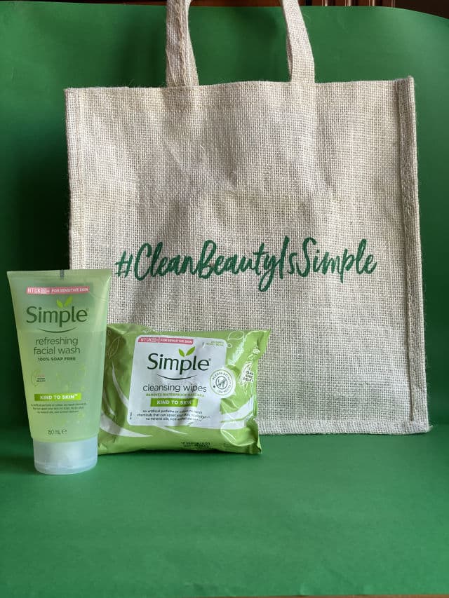 Simple Kind To Skin Cleansing Facial Wipes review photo by riyaarolkar