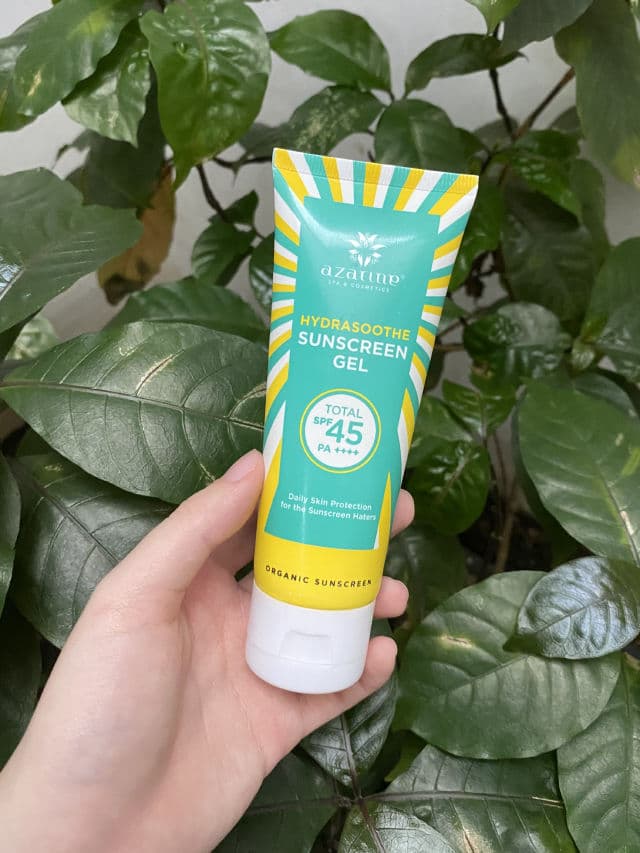 Azarine Hydrasoothe Sunscreen Gel SPF45+++ review photo by shierenn