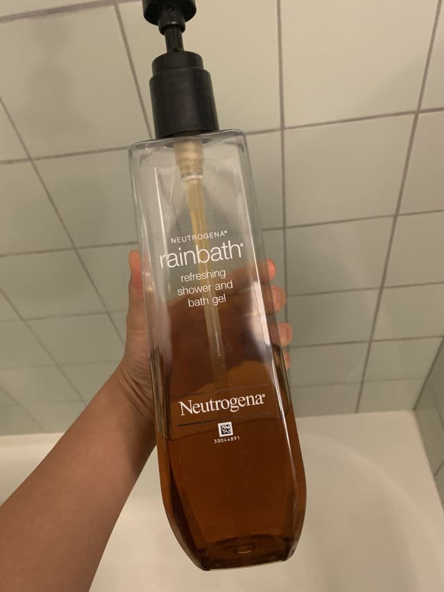Neutrogena Rainbath Refreshing Shower and Bath Gel - Original review photo by sirsphere