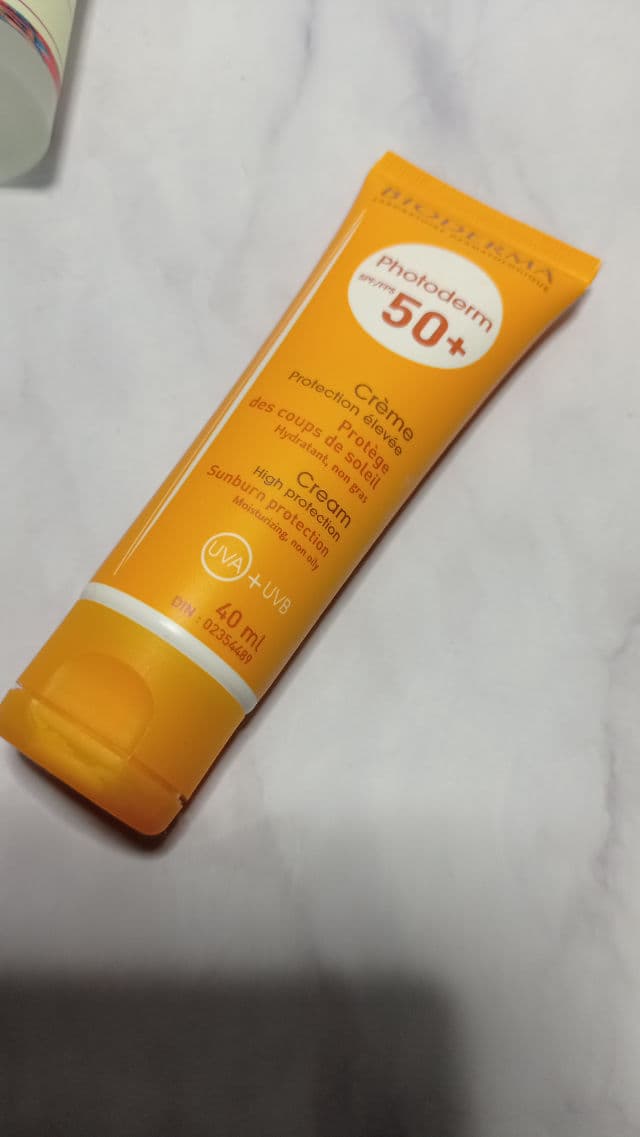 Bioderma Photoderm MAX Cream SPF 50+ review photo by theskinnation