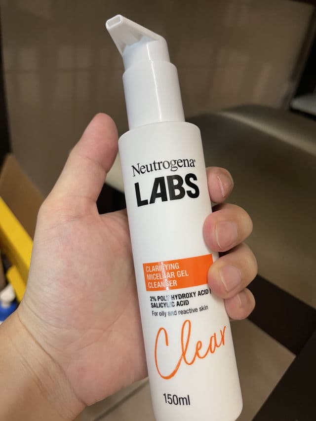 Neutrogena Labs Clarifying Micellar Gel Cleanser - Clear review photo by weikian90