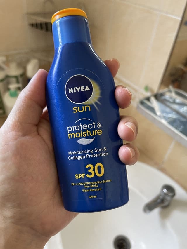 Nivea Protect & Moisture Body Lotion SPF 30 review photo by weikian90
