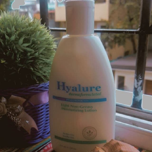 Hyalure Light Non-Greasy Moisturizing Lotion review photo by ysslavendy