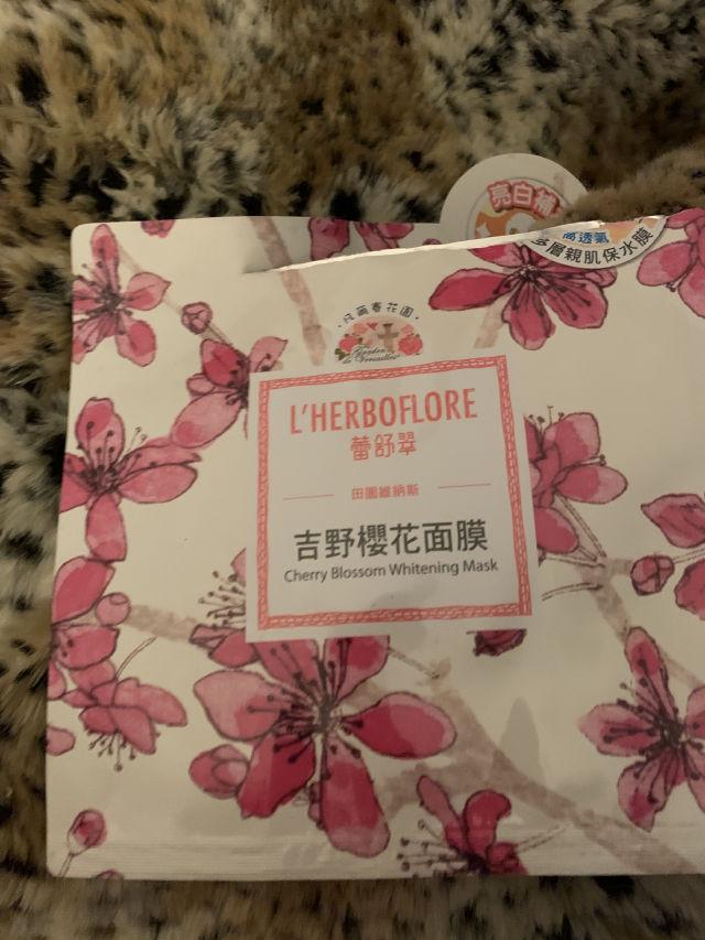 Cherry Blossom Whitening Mask product review
