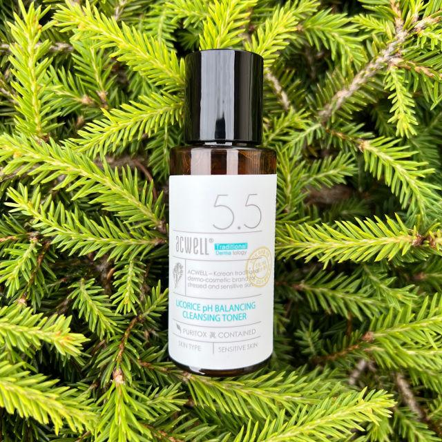 ACWELL Licorice pH Balancing Cleansing Toner review photo by MeaningInMakeup