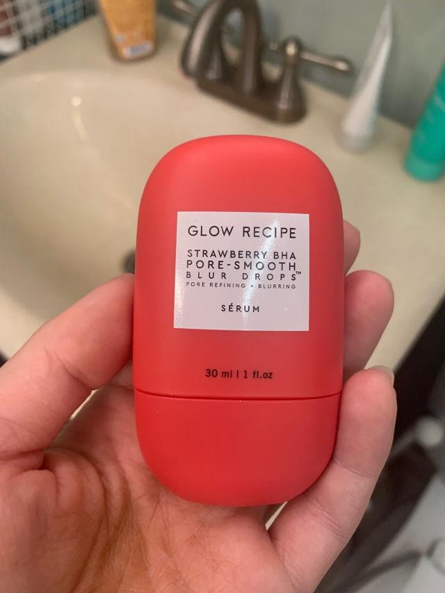 Glow Recipe Strawberry BHA Pore-Smooth Blur Drops review photo by ReneeEgan