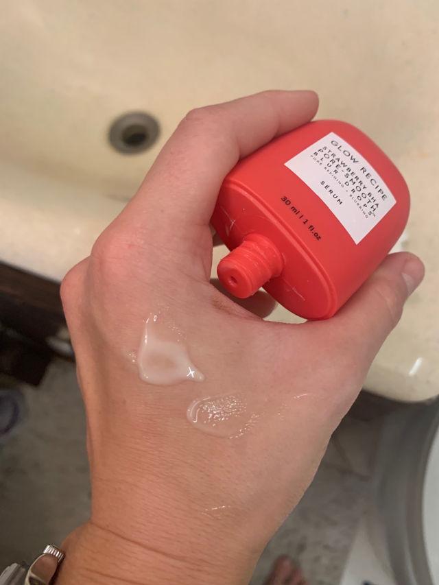 Glow Recipe Strawberry BHA Pore-Smooth Blur Drops review photo by ReneeEgan
